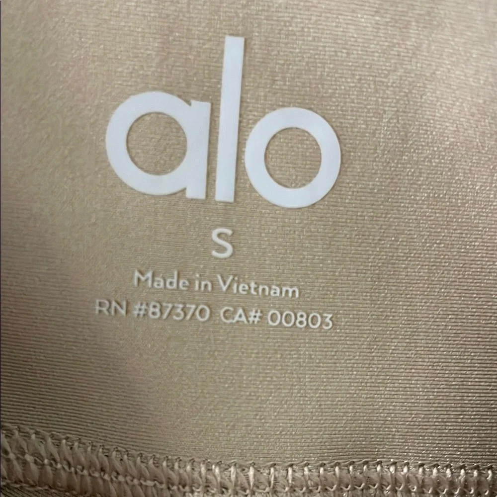 ALO Yoga High-Waist Leggings in Beige